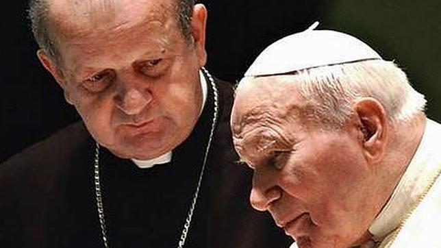 dziwisz-cardenal-renuncia-papa-discrepancia--644x362
