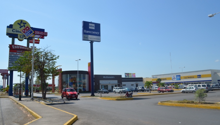 plaza-las-americas-chetumal