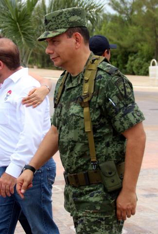 Comandante de la Guarnición Militar general Brigadier DEM Eduardo Vega Rivera.
