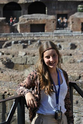 Ana Helena Acosta Neher, turista venezolana de 18 años de edad que cayó del séptimo piso del hotel Krystal.
