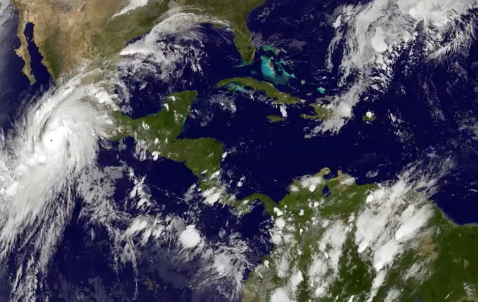 hoyla-mex-huracan-patricia-alcanza-categoria-5-rumbo-a-costa-de-mexico-20151022