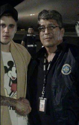 La foto de Justin Bieber que se habría tomado en el aeropuerto de Cozumel.