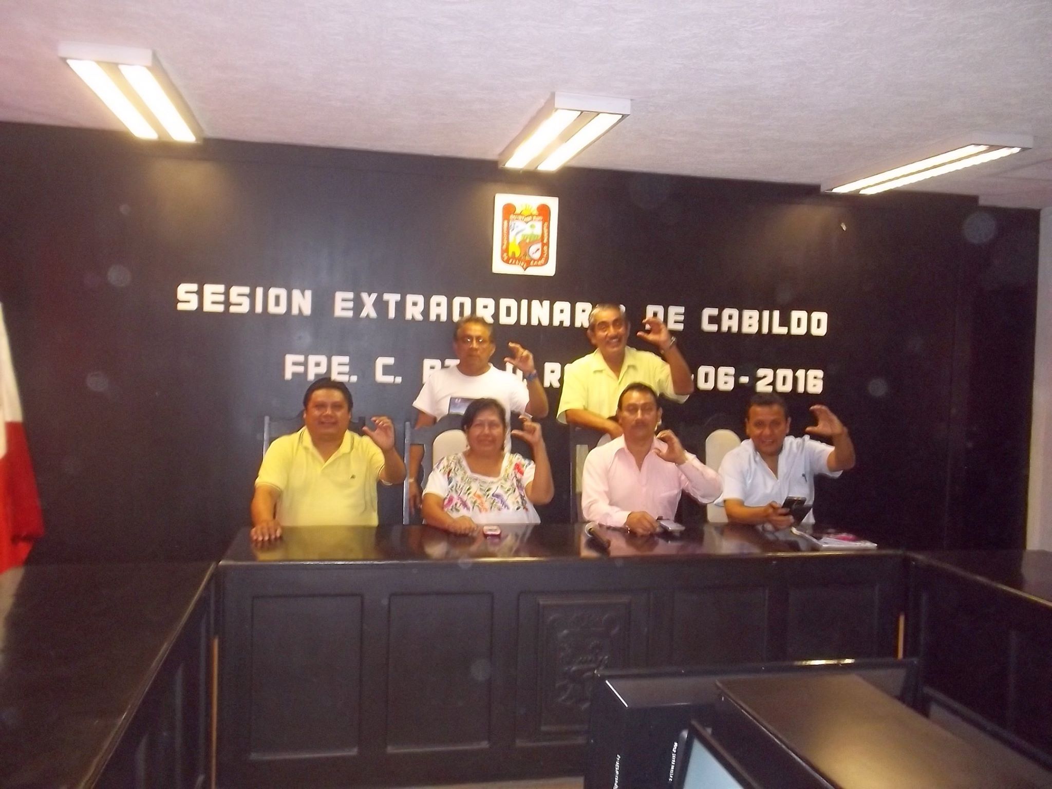 Los regidores del Ayuntamiento de FCP que se este miércoles se negaron a avalar lo aprobado ayer por el Congreso de Quintana Roo.