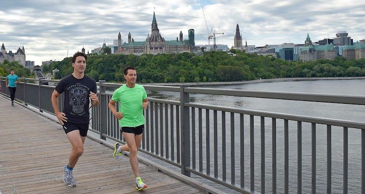 El primer ministro de Canadá, Justin Trudeau, y el presidente mexicano Enrique Peña Nieto corrieron juntos hoy en Toronto.