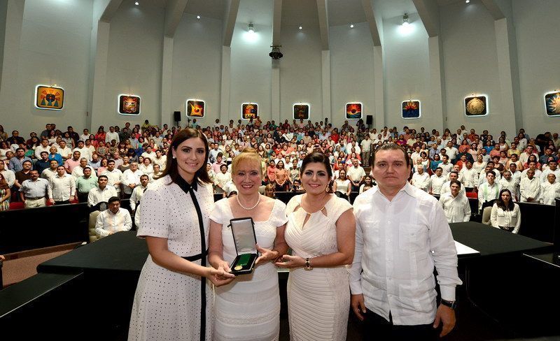 Martha Silva recibió en 2015 la Medalla al Mérito 'Cristina Shangri Aguilar'.