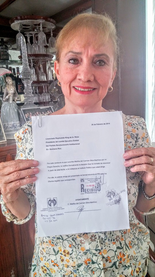 Martha Silva, el día que anunció su renuncia al PRI para apoyar la campaña de Carlos Joaquín González.