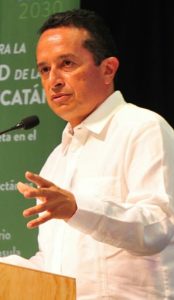 Carlos Joaquín González.