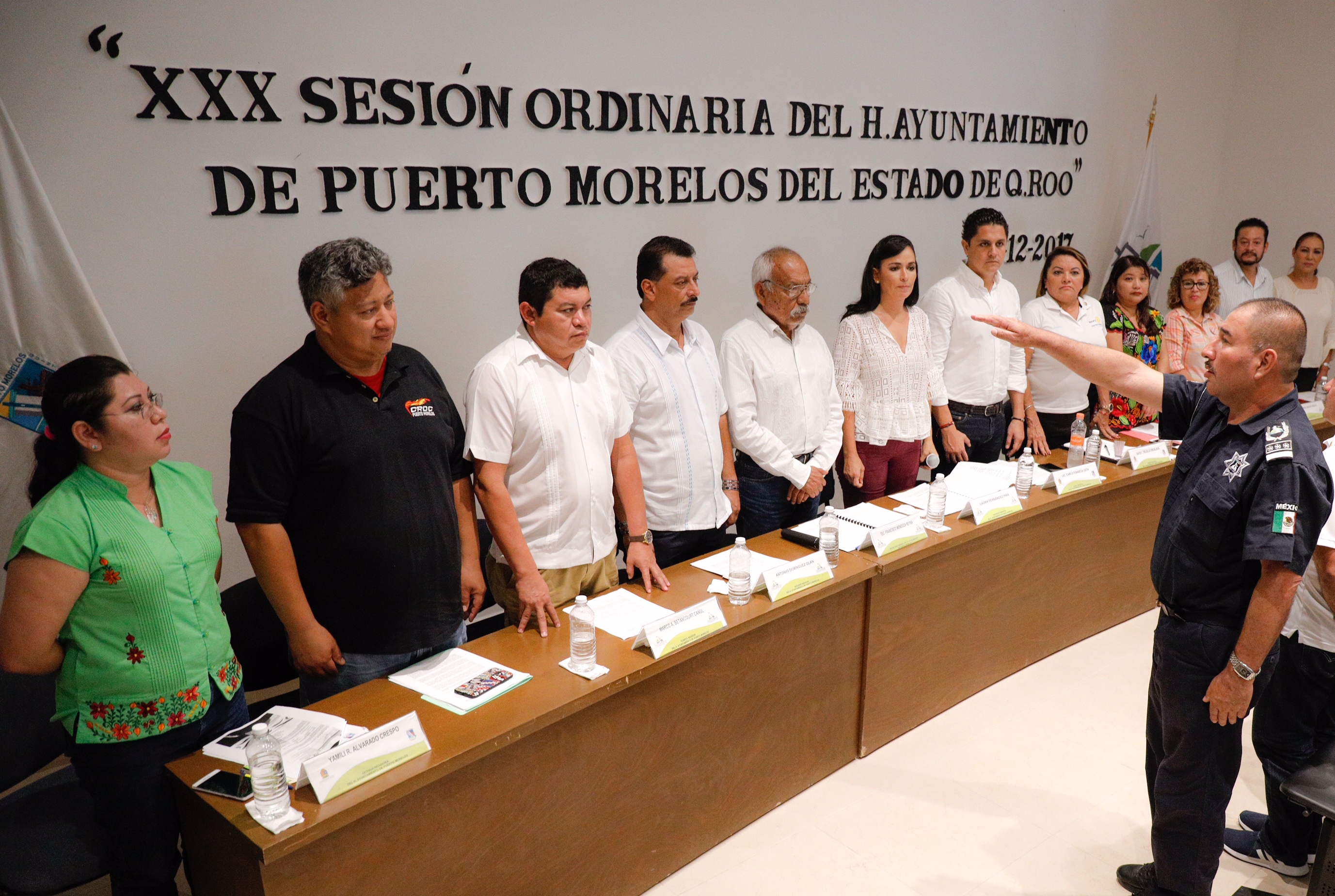 Laura Fernández toma protesta a Gumercindo Jiménez como secretario de  Seguridad Pública y Tránsito tras aprobar exámenes de control y confianza -  Noticaribe