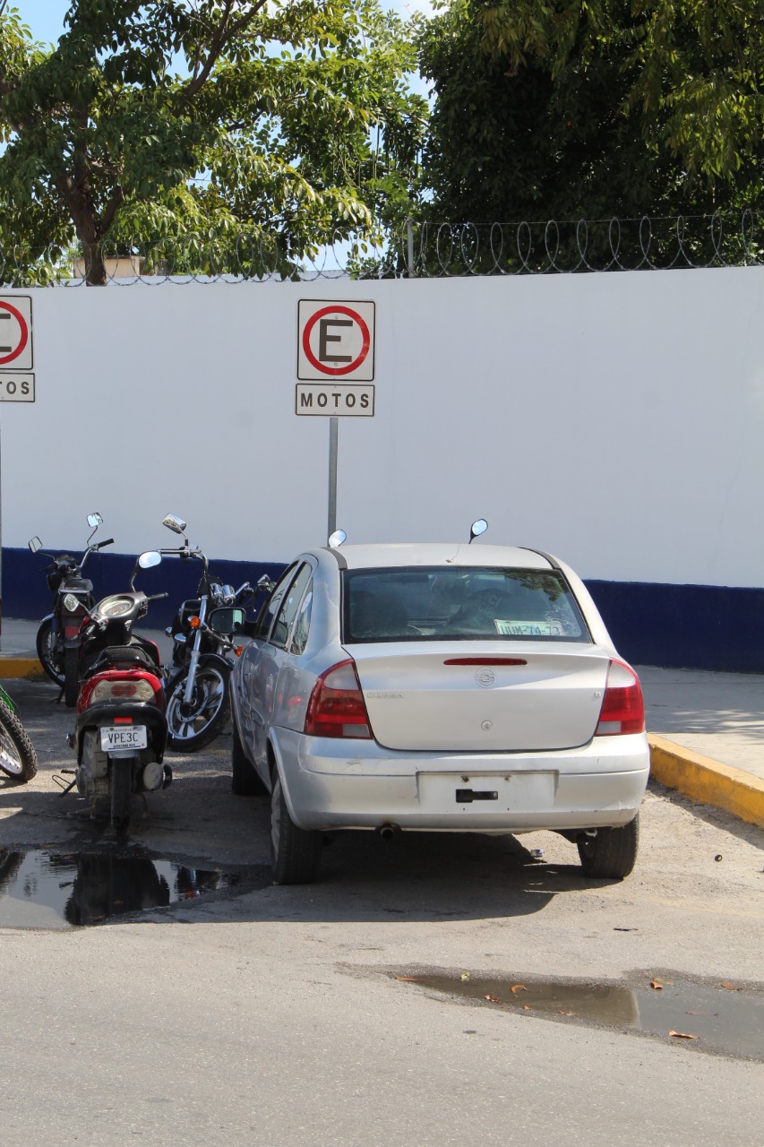 Sin estacionamientos las inmediaciones de Seguridad Pública, Fiscalía y Tránsito municipal de Cancún