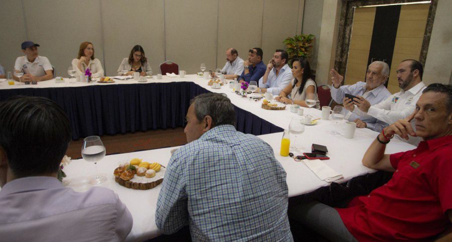 Laura Fernández y hoteleros afinan estrategias de promoción turística de Puerto Morelos