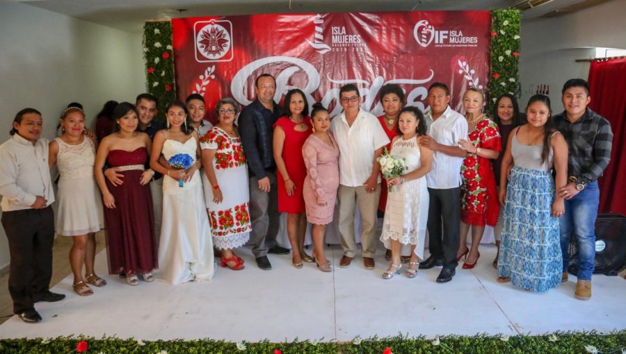 29 parejas unieron sus vidas con el apoyo del Ayuntamiento de Isla