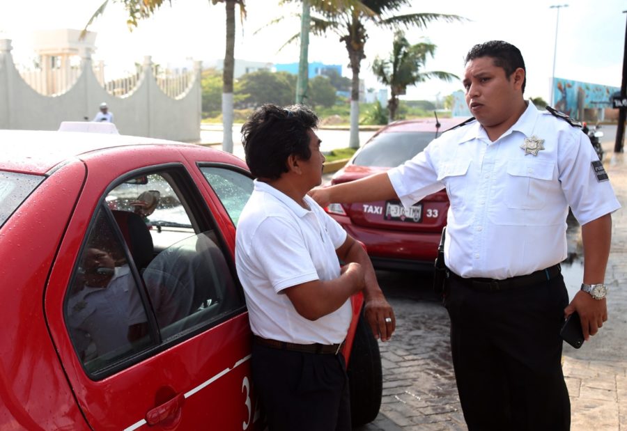 Dirección de Tránsito de Isla Mujeres realiza operativo en vehículos polarizados