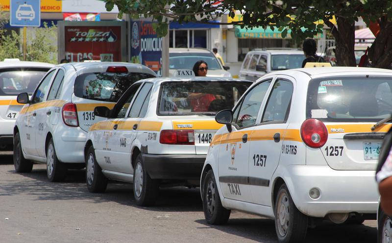 taxistas del sur de QR revisarán la Ley de Movilidad ante nuevos cobros