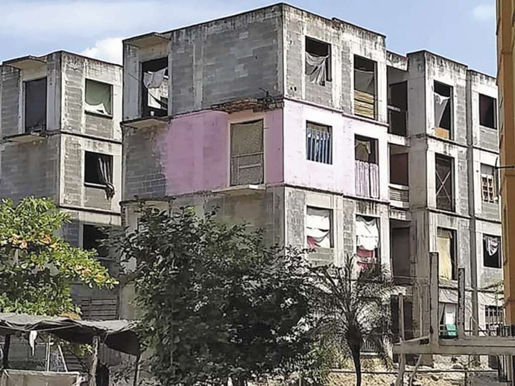 Invaden migrantes casas en obra negra o abandonadas en Tapachula;  organizaciones promueven la ocupación - Noticaribe