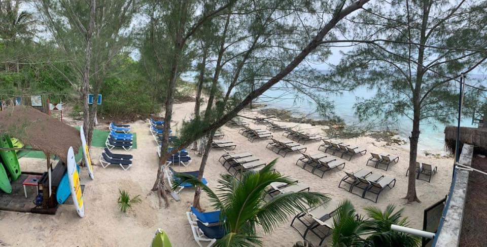 NUEVA NORMALIDAD' A QUIEN PUEDA PAGARLA: Ayuntamiento de Cozumel autoriza  reapertura de clubes privados de playa con horario limitado; las playas  públicas seguirán cerradas - Noticaribe