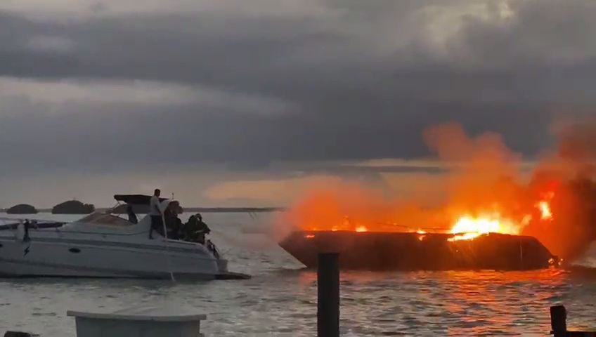 Yate incendiado en Cancún prestaba servicio ilegal a turistas, denuncian  náuticos | Noticaribe
