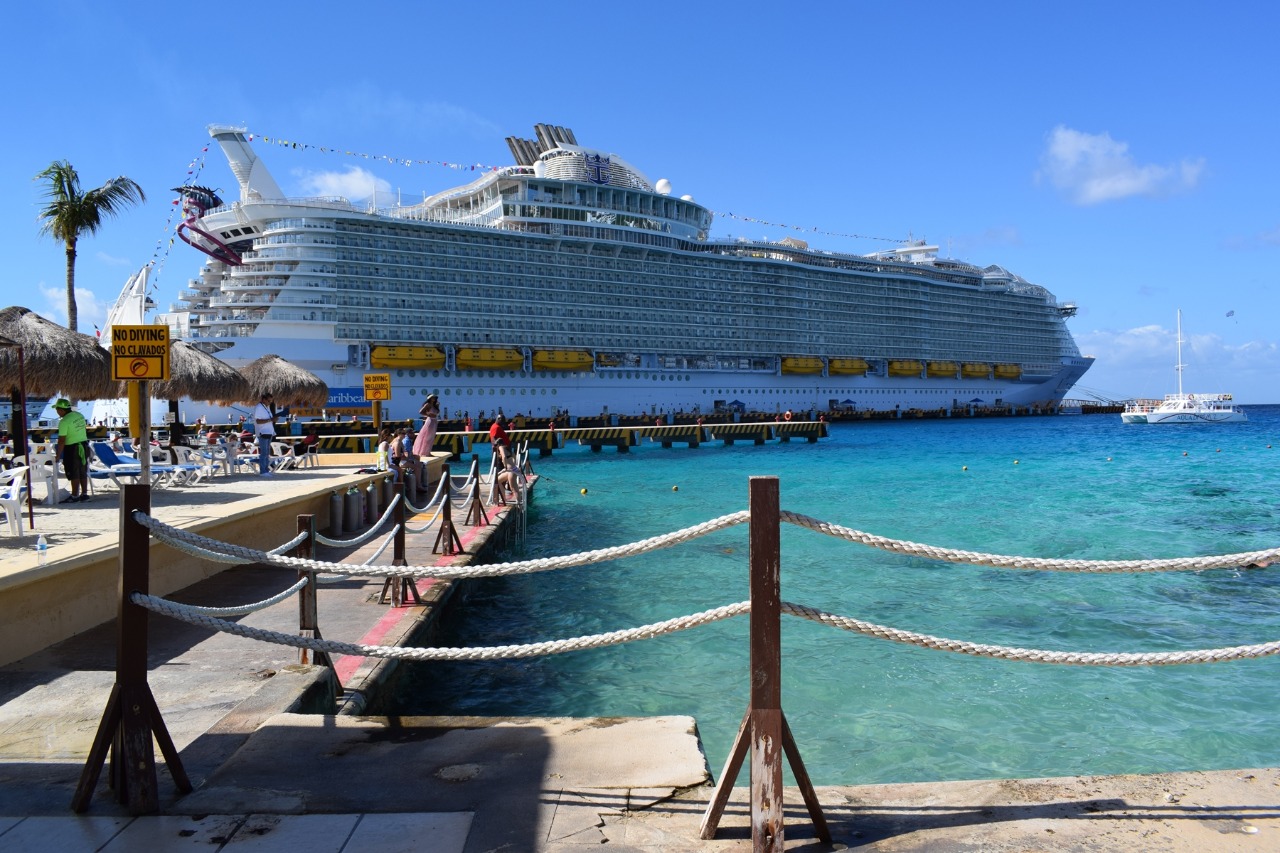 Se acerca regreso de cruceros a Cozumel; Royal Caribbean abre reservaciones  - Noticaribe