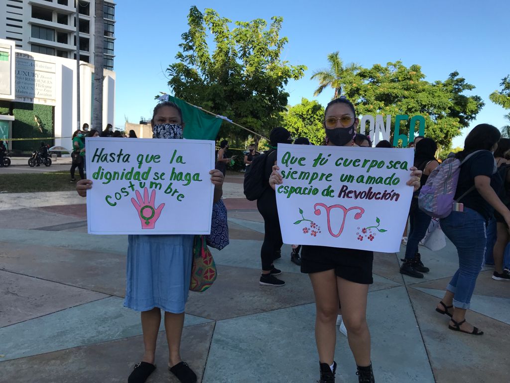 También en Cancún más de 16 colectivos feministas toman las calles para  reclamar despenalización del aborto en Quintana Roo - Noticaribe