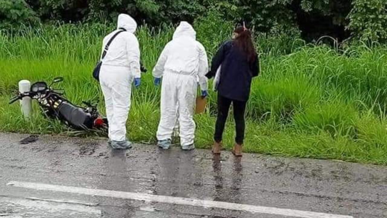 TRÁGICO ACCIDENTE DE MÚSICO EN LA SALIDA DE CHETUMAL: Dos jóvenes que  viajaban en motocicleta fueron arrollados al guarecerse de la lluvia bajo  un puente; uno murió - Noticaribe