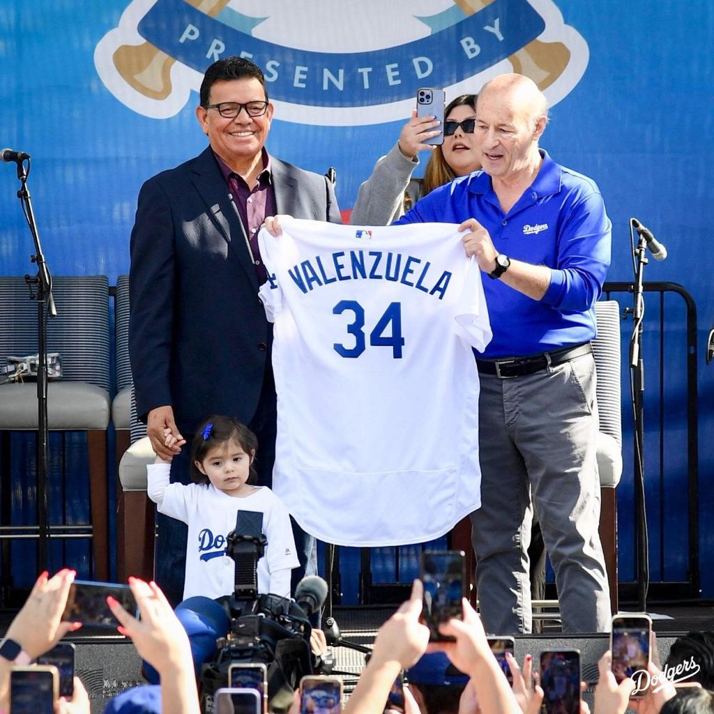 La Fernandomanía regresa: la vida del legendario lanzador de los Dodgers se  presentará en una nueva serie