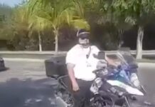 Dan de baja a elemento de Tránsito, acusado de pedir ‘mordida’ a turistas en Puerto Juárez