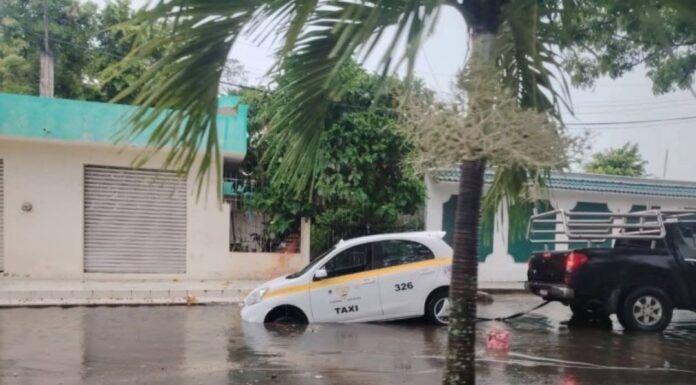 Afectan lluvias a Chetumal por paso de sistema de baja presión; padecen fallas de energia eléctrica colonias de la ciudad