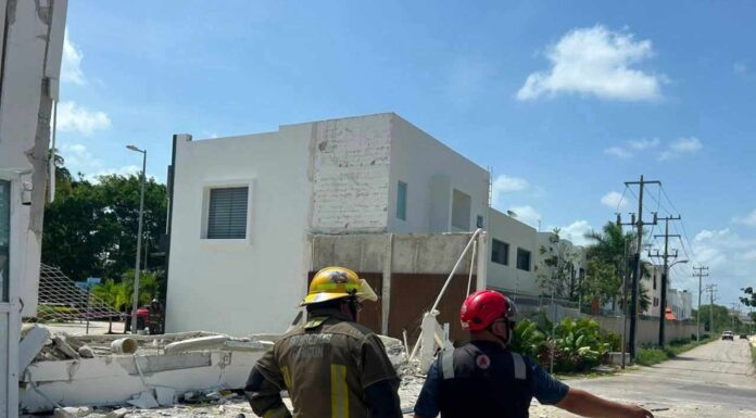 Era administrador de Aqua uno de los fallecidos en derrumbe del acceso principal del residencial en Cancún