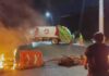 Vecinos de Paseos Nikté bloquean vialidad en protesta por falta de agua potable