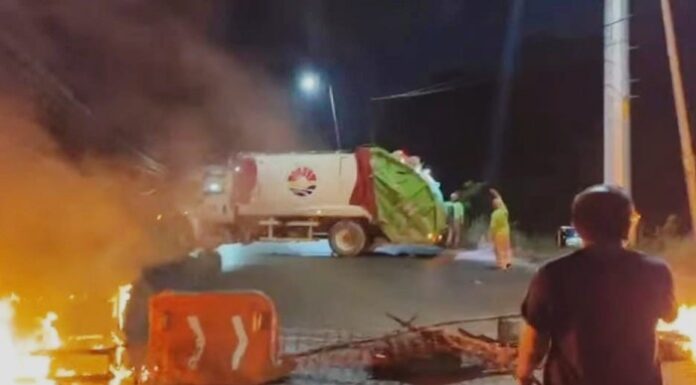 Vecinos de Paseos Nikté bloquean vialidad en protesta por falta de agua potable