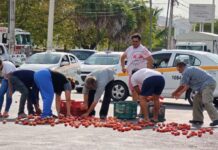 Muestran peatones solidaridad a favor de joven campesino accidentado en Chetumal