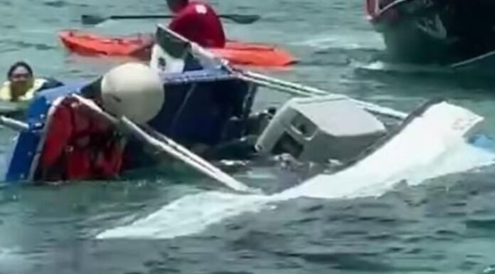 MENUDO SUSTO: Se hunde embarcación de tours turísticos en Cozumel, por aparente sobrecupo