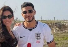 Vacaciona Raúl Jiménez en Isla Mujeres