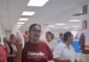 “¡QUEREMOS AIRE!”: Médicos, personal de enfermería y derechohabientes protestan al interior de la clínica del ISSSTE de Chetumal para exigir la reparación de los aires acondicionados