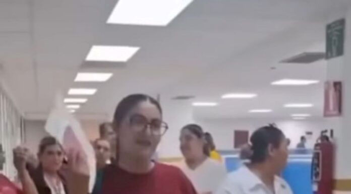 “¡QUEREMOS AIRE!”: Médicos, personal de enfermería y derechohabientes protestan al interior de la clínica del ISSSTE de Chetumal para exigir la reparación de los aires acondicionados