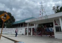 Denuncian madres de familia cobros extraordinarios en la inscripcion de estudiantes de nivel medio superior