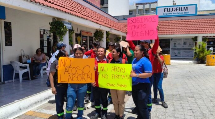 Se manifiestan trabajadores de empresas que surten a cadenas de tiendas; denuncian irregularidades y demandan respeto a su labor
