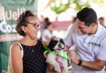 Acerca Renán Sánchez Tajonar jornada gratuita de bienestar animal a vecinos de Cozumel